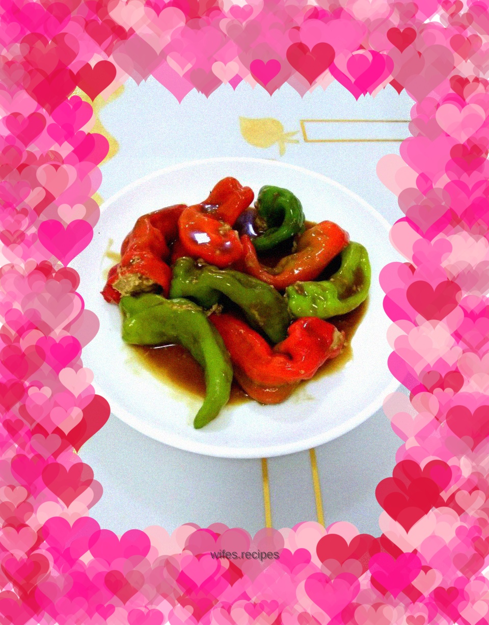 Microwave red and green pepper stuffed pork