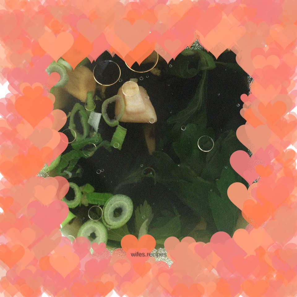 Scallop and seaweed soup