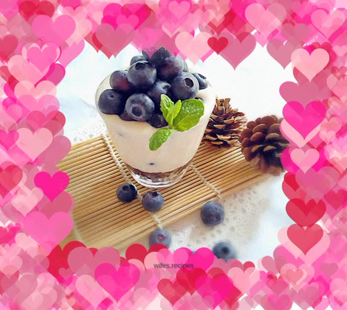 Yogurt Blueberry Cup