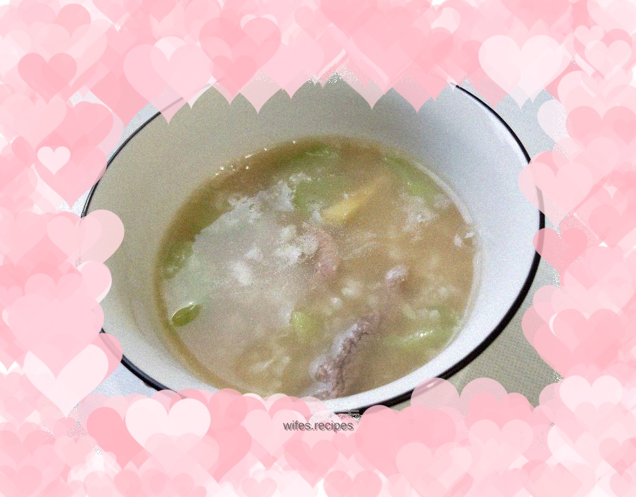 Luffa and lean meat porridge