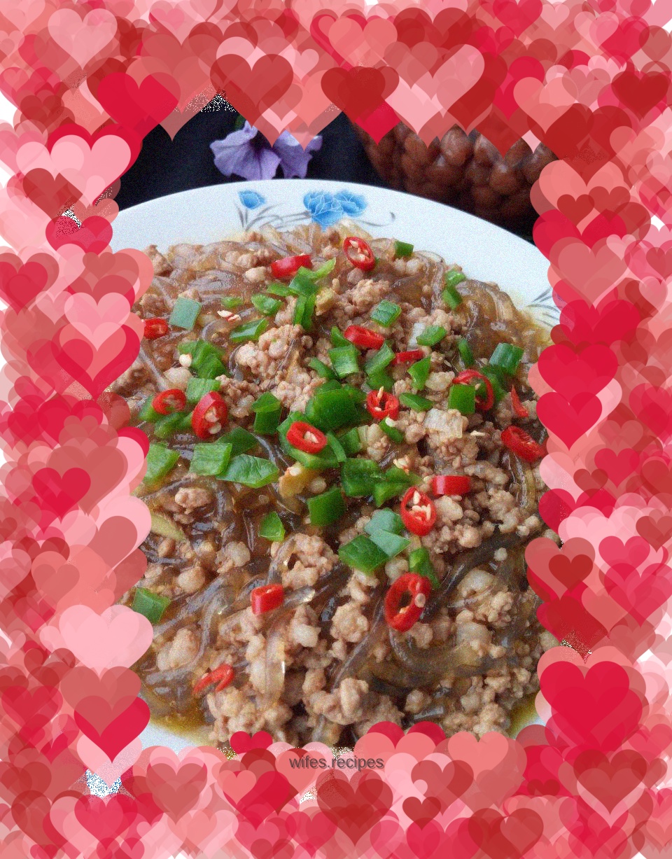 Ants climbing the tree