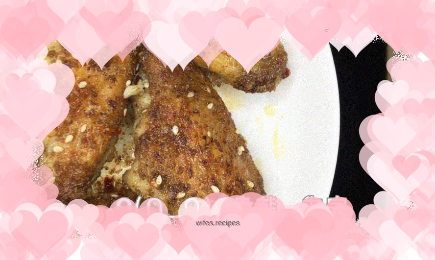 Cumin crispy fried chicken wings, made without oil and water, the skin is charred and spicy, and it tastes just like the grilled chicken wings at the barbecue stall!