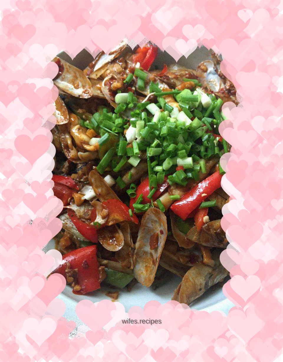 Spicy stir-fried razor clams