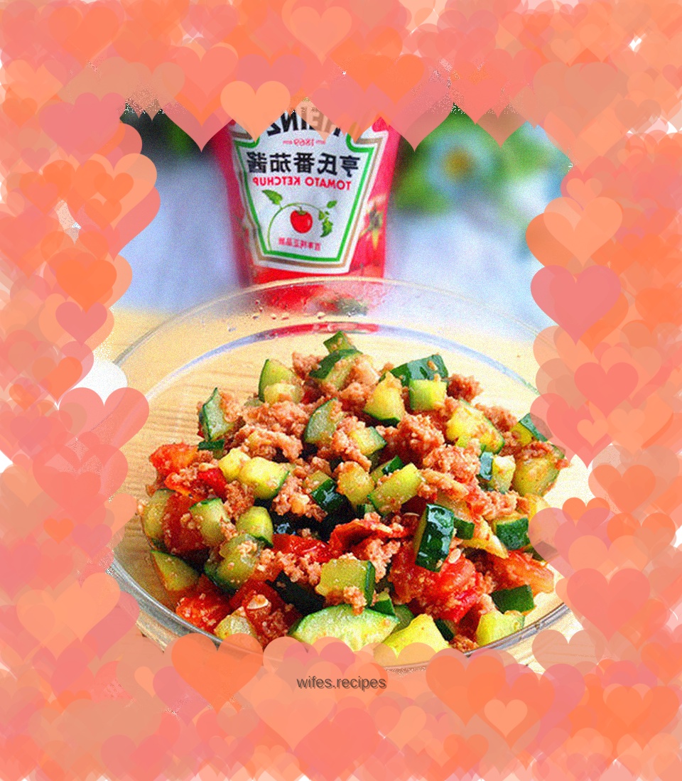 Baby's bibimbap------cucumber with tomato sauce and minced meat