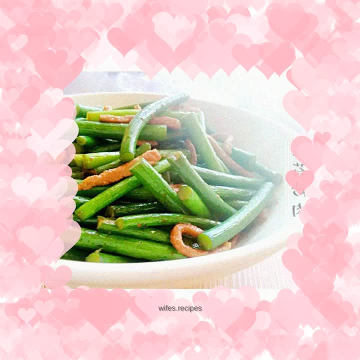 Stir-fried pork with garlic