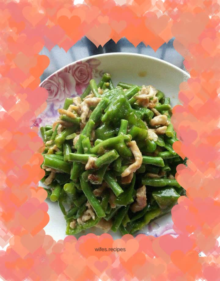 Stir-fried pork with cowpeas