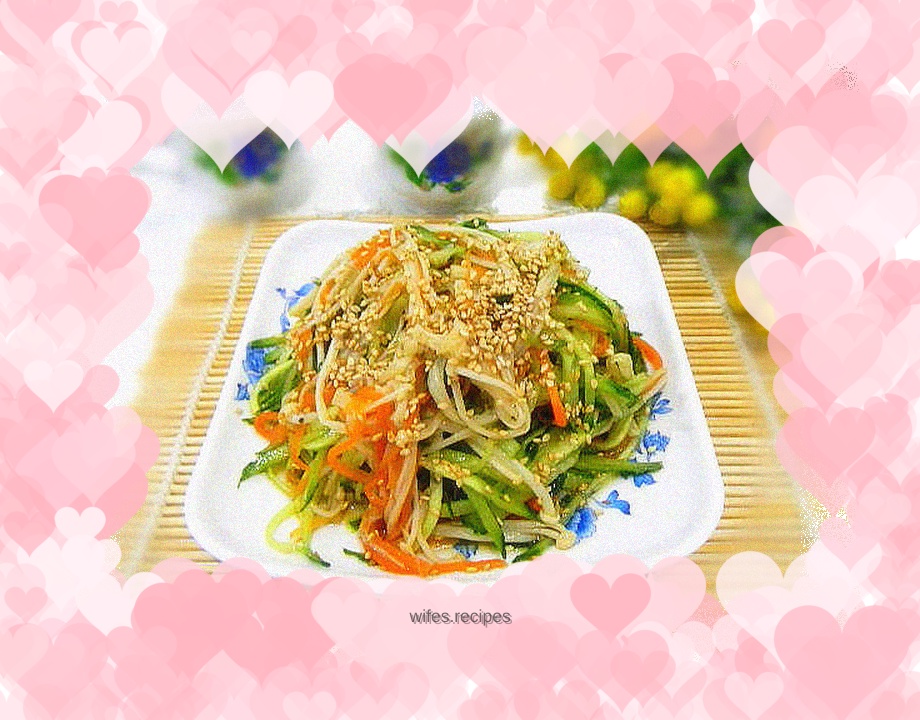 Enoki mushrooms mixed with cucumber