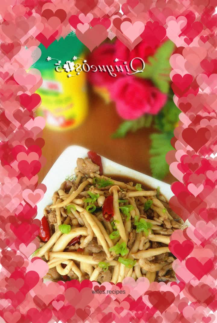 Stir-fried seafood and mushrooms with meat