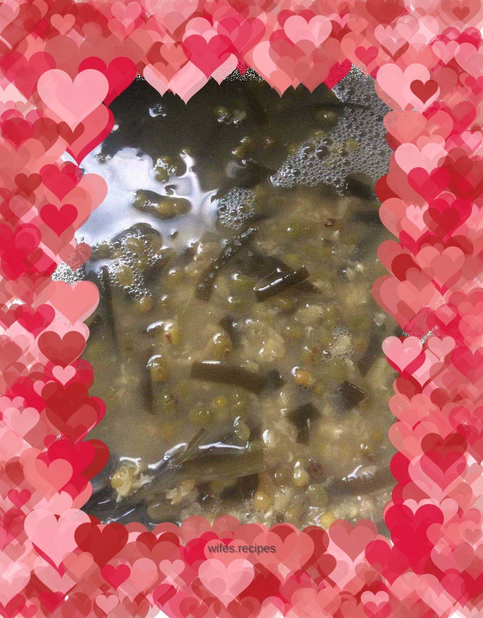 Mung bean and kelp soup