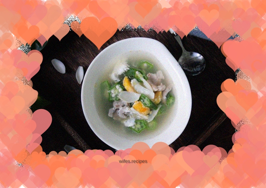 Okra, fresh lily and lean meat soup