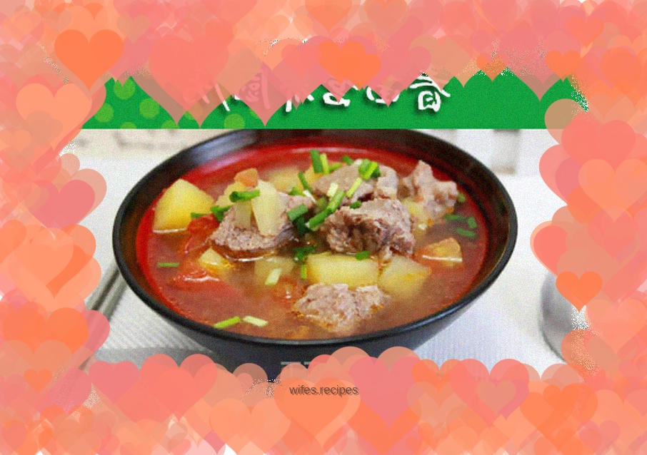 Beef stew with tomatoes and potatoes