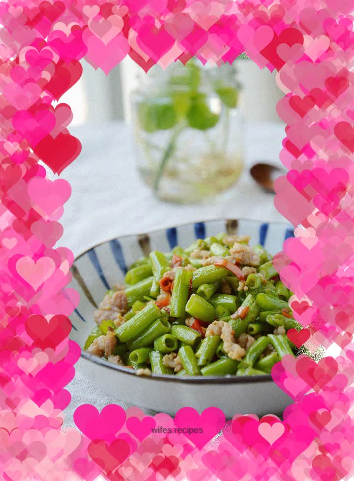 Stir-fried minced pork with Chinese cabbage stalks