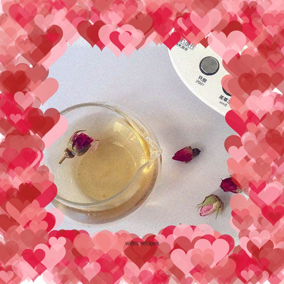 Women are like flowers--rose mint tea