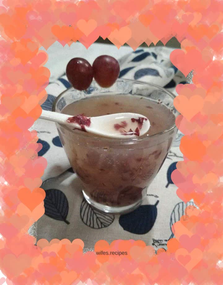 Freshly squeezed grape juice