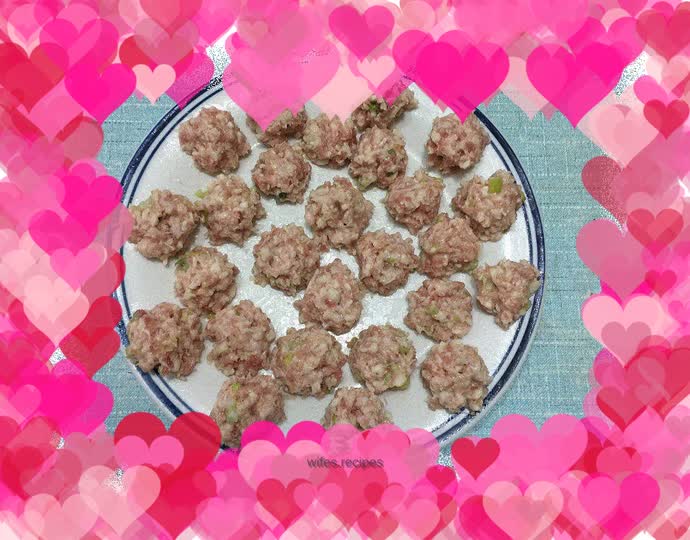 Steamed water chestnut (water chestnut) meatballs