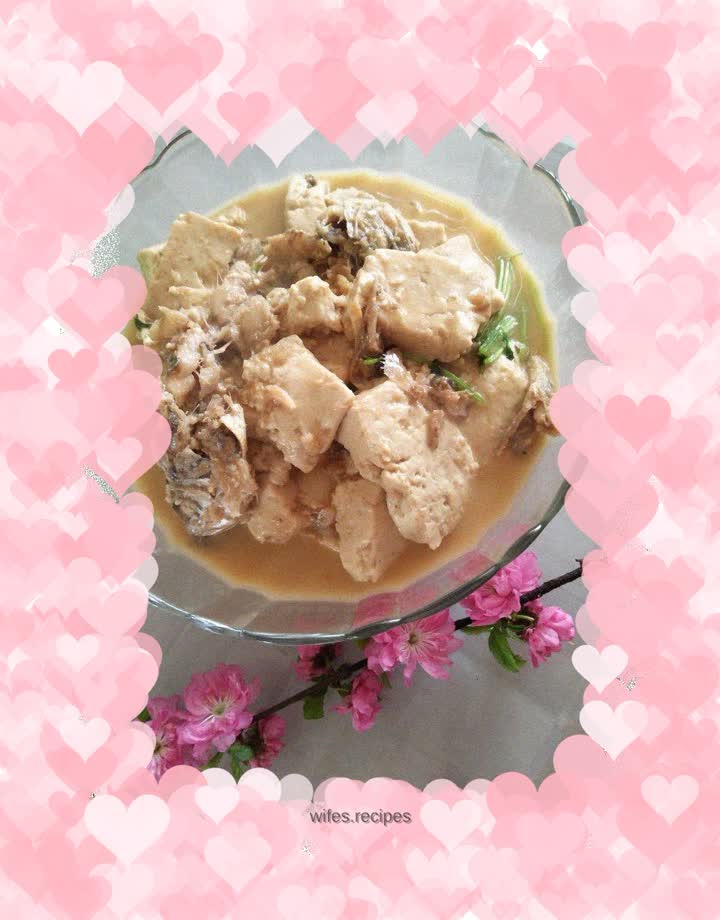 Yellow croaker stewed with tofu