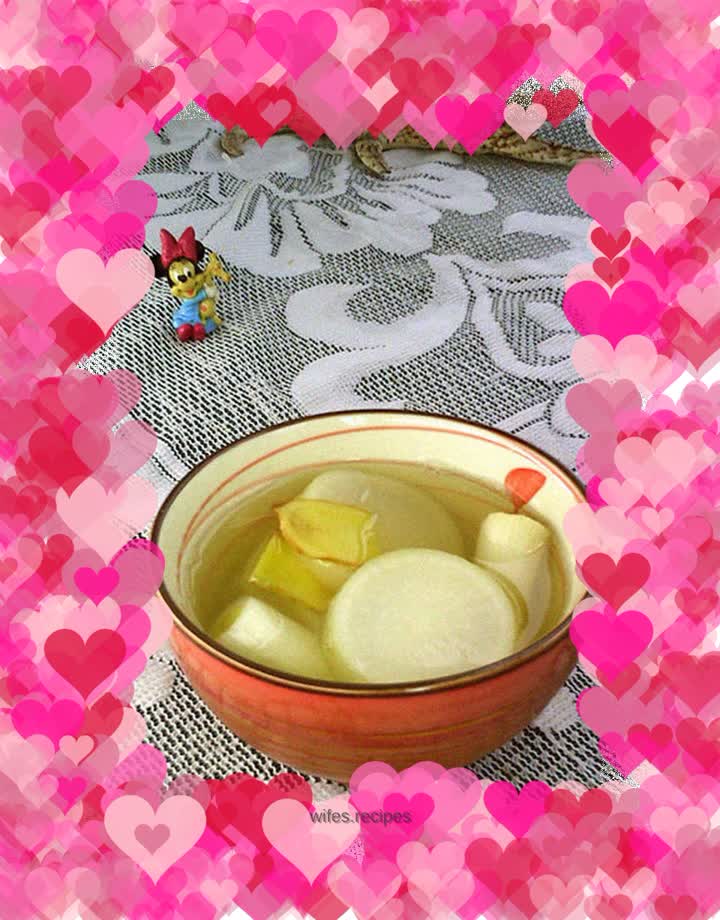 Radish and green onion soup