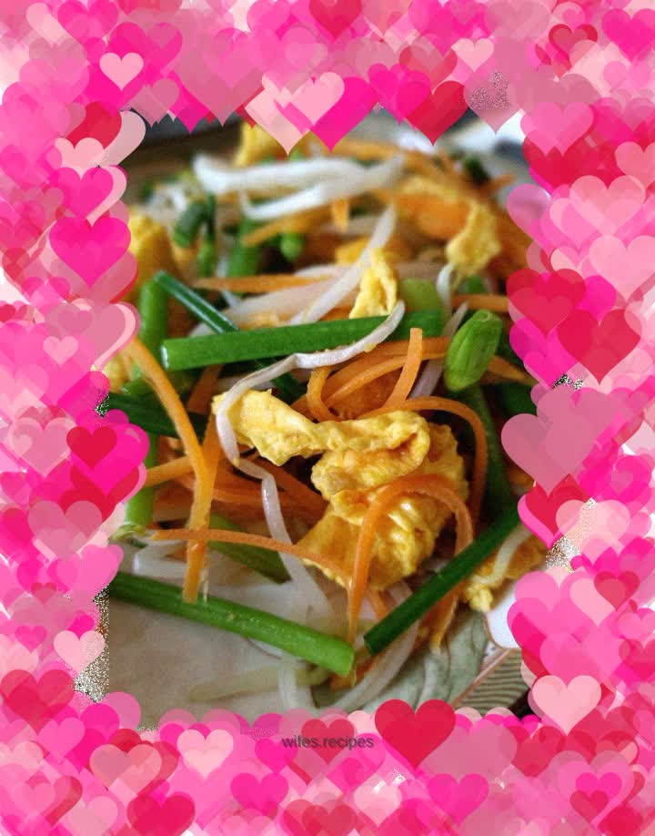 Three-color seasonal vegetable scrambled eggs