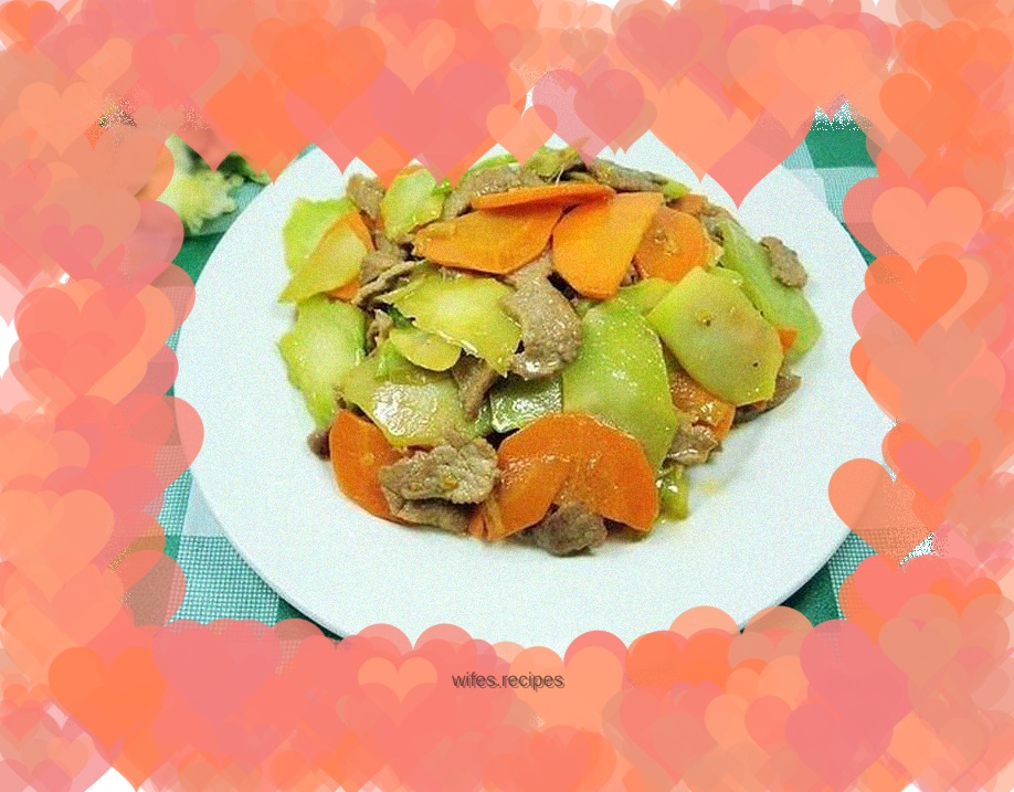 Waste is also delicious - sliced meat, broccoli and stems