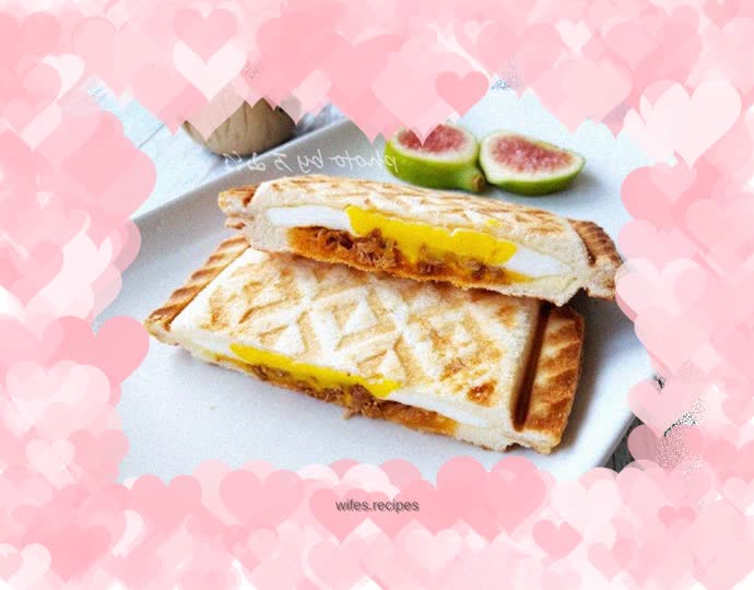 Tuna and egg sandwich