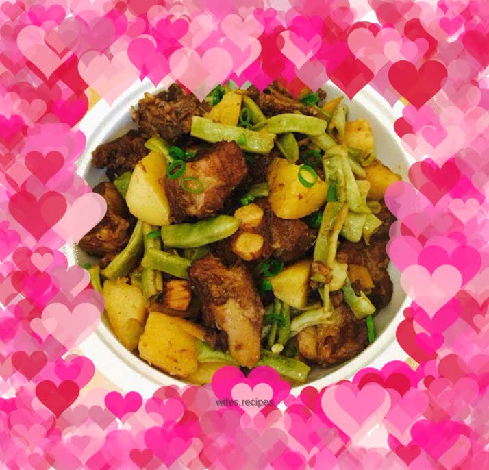 Braised Pork Ribs with Potatoes and Beans