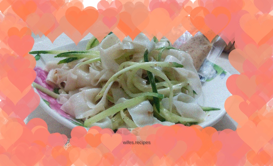 Hometown style cold cucumber shredded cold skin