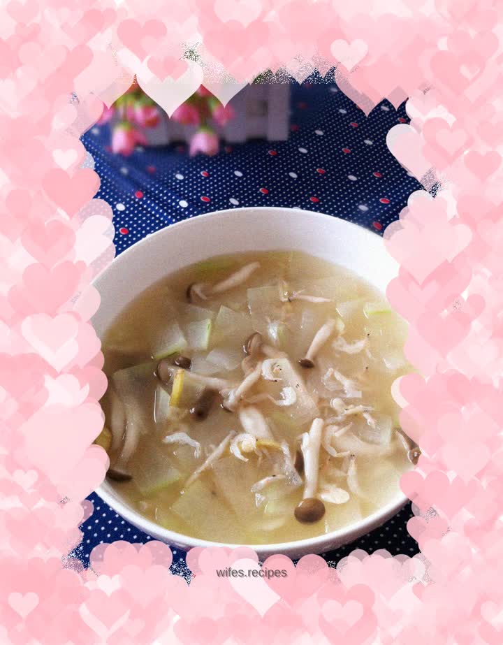Crab flavored mushroom, shrimp skin and winter melon soup
