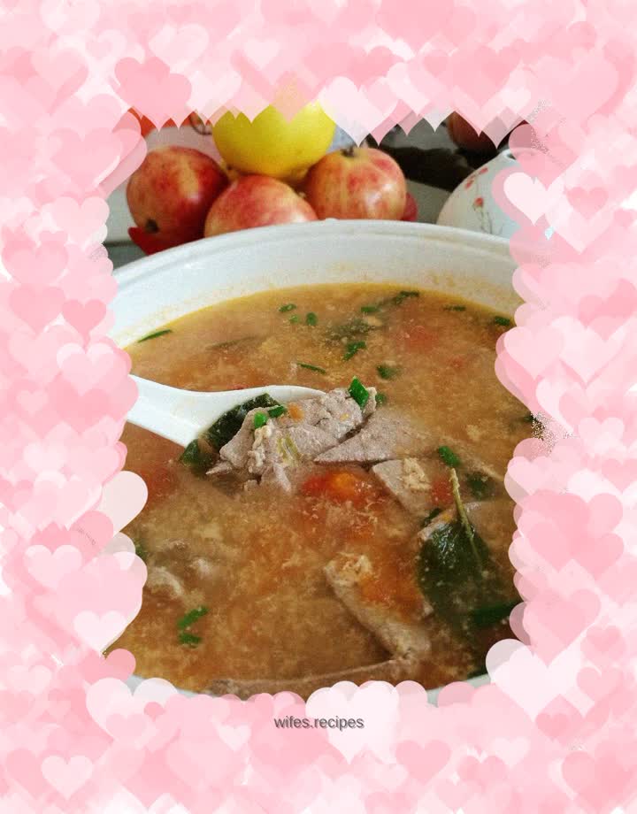 Appetizing pork liver soup without fishy smell