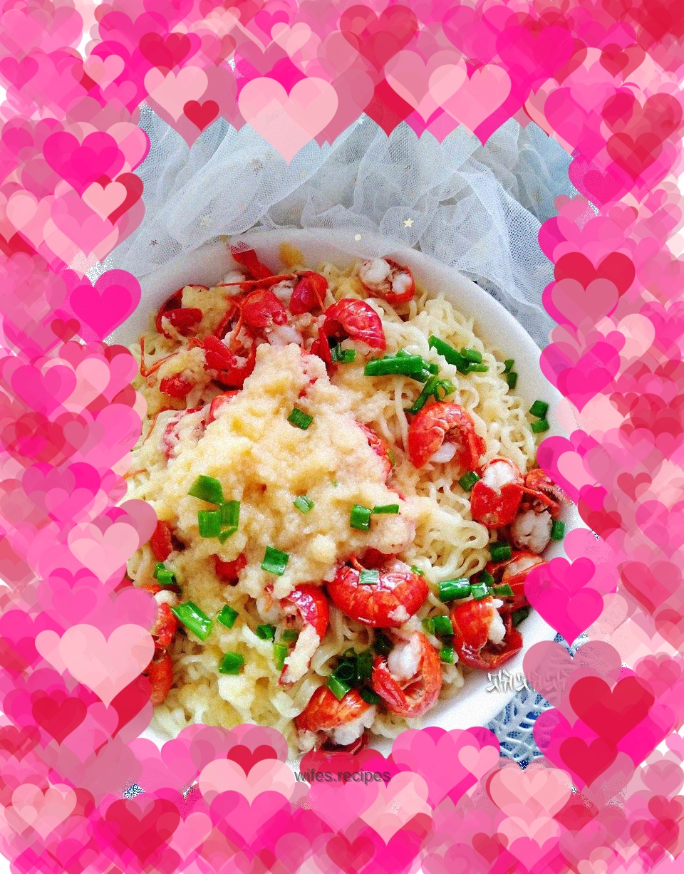 Garlic Turkey Noodle Crayfish