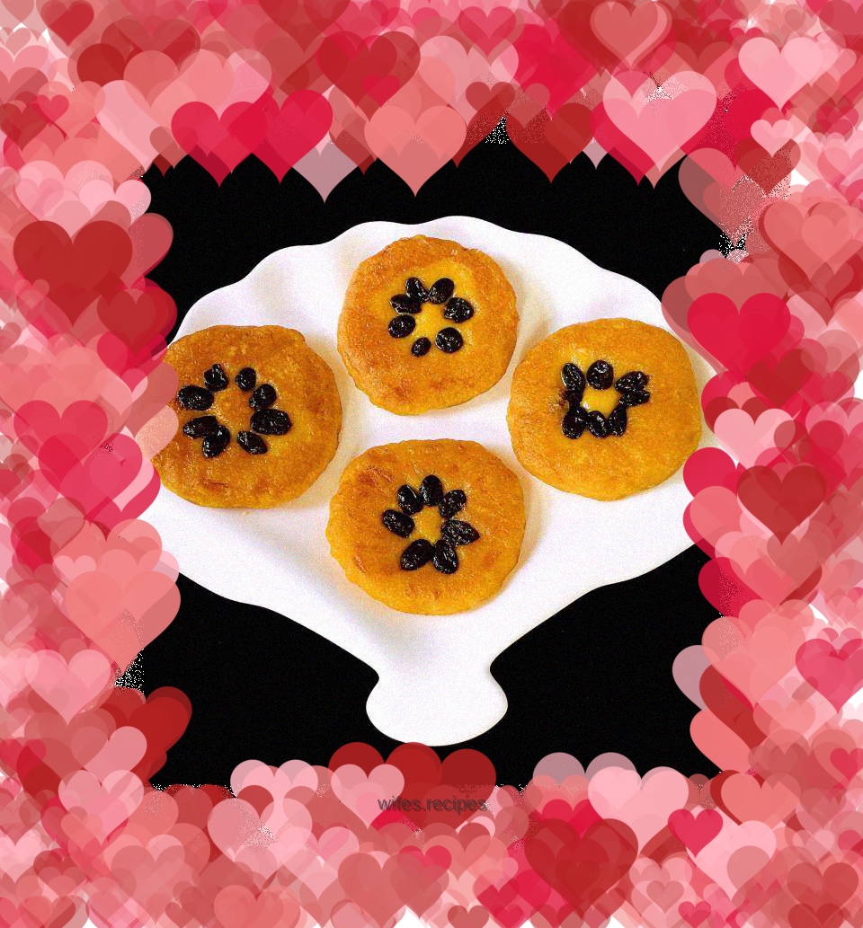 Pan-fried pumpkin cake with raisins