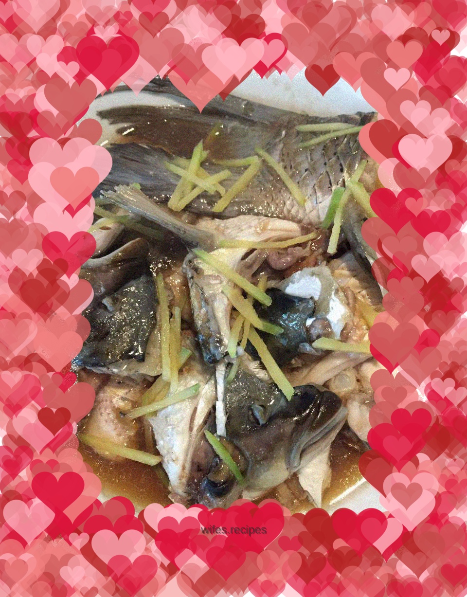 Steamed grass carp head and tail