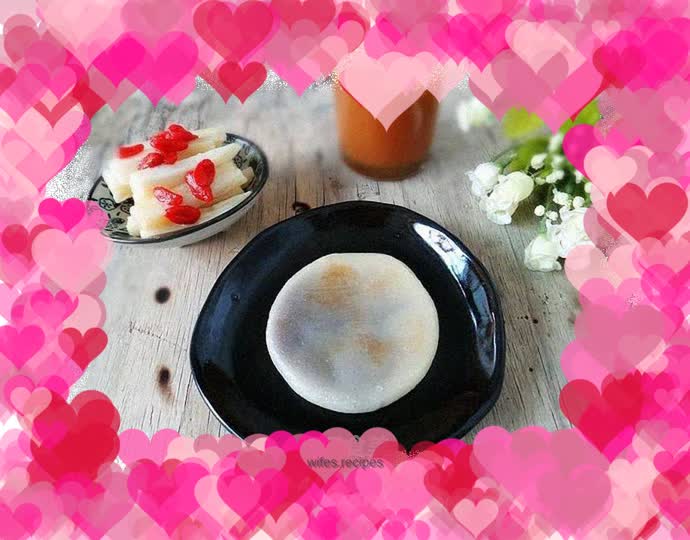 Glutinous rice cake with coconut milk and bean paste