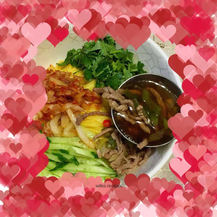 Cornmeal and Beef Warm Noodles (Korean Style)