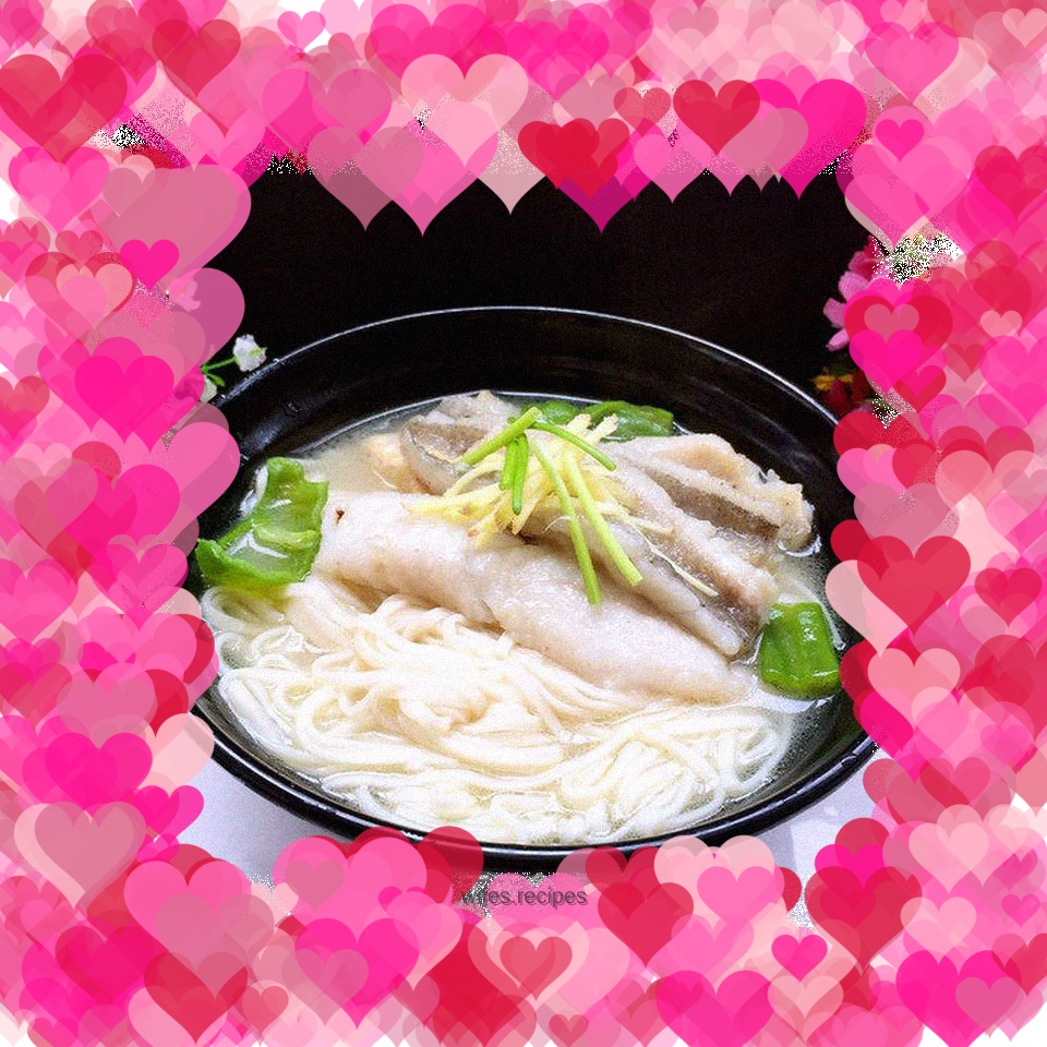 Braised yellow croaker noodles