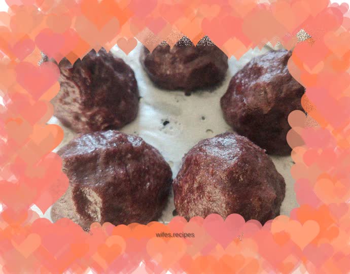 Multi-grain steamed buns with red dates