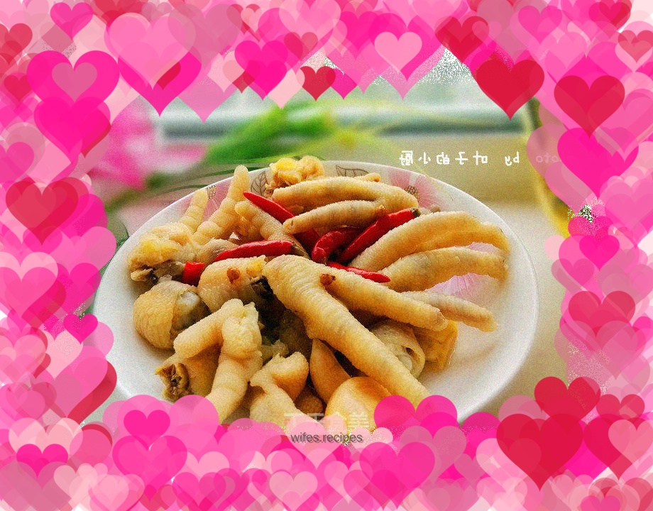 Pickled pepper chicken feet