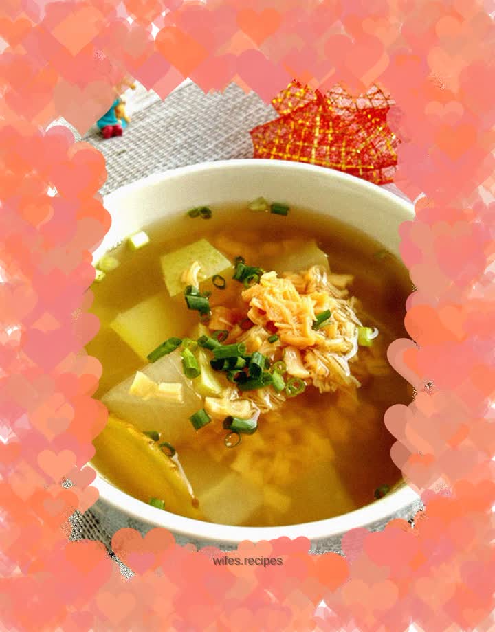 Scallop and winter melon soup