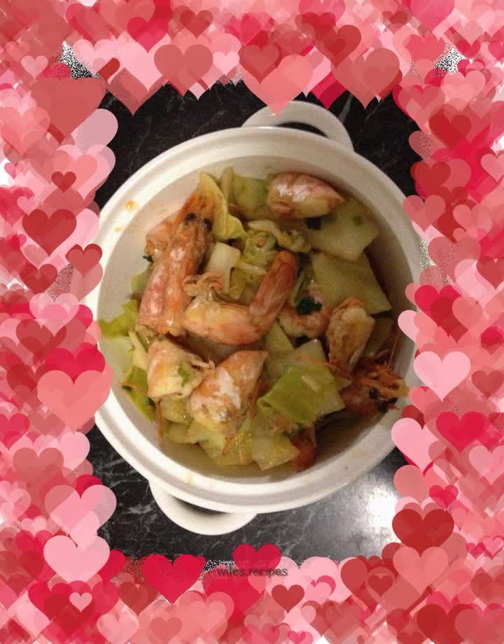 Stir-fried cabbage with tiger prawns