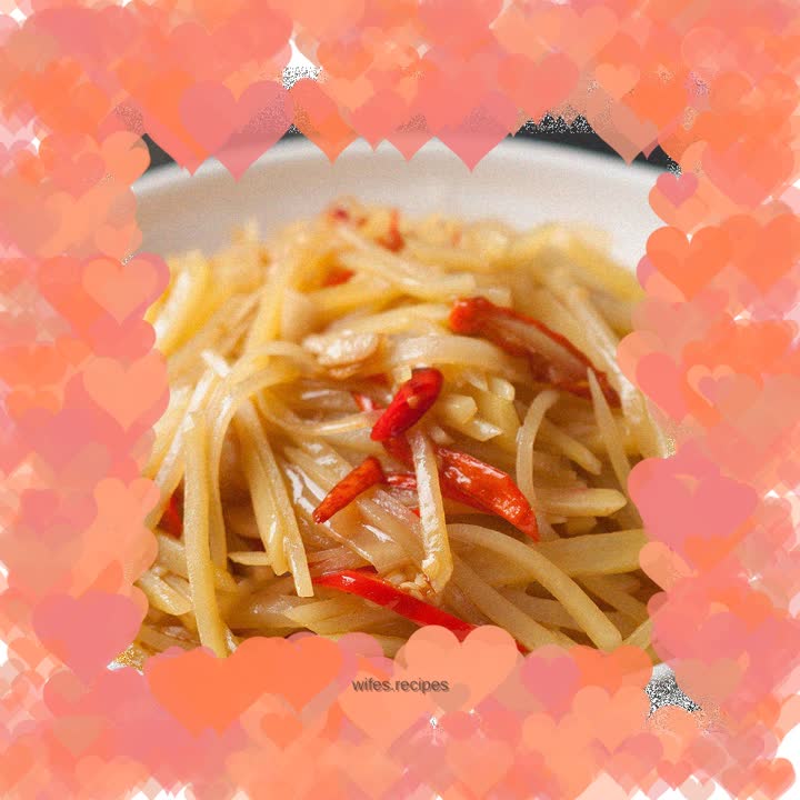 Shredded Potatoes with Spicy Peppers