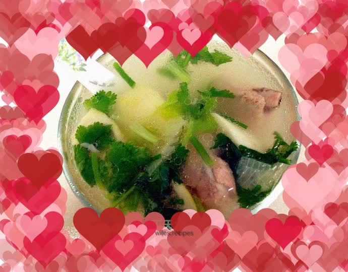 Spring bamboo shoots and ribs soup