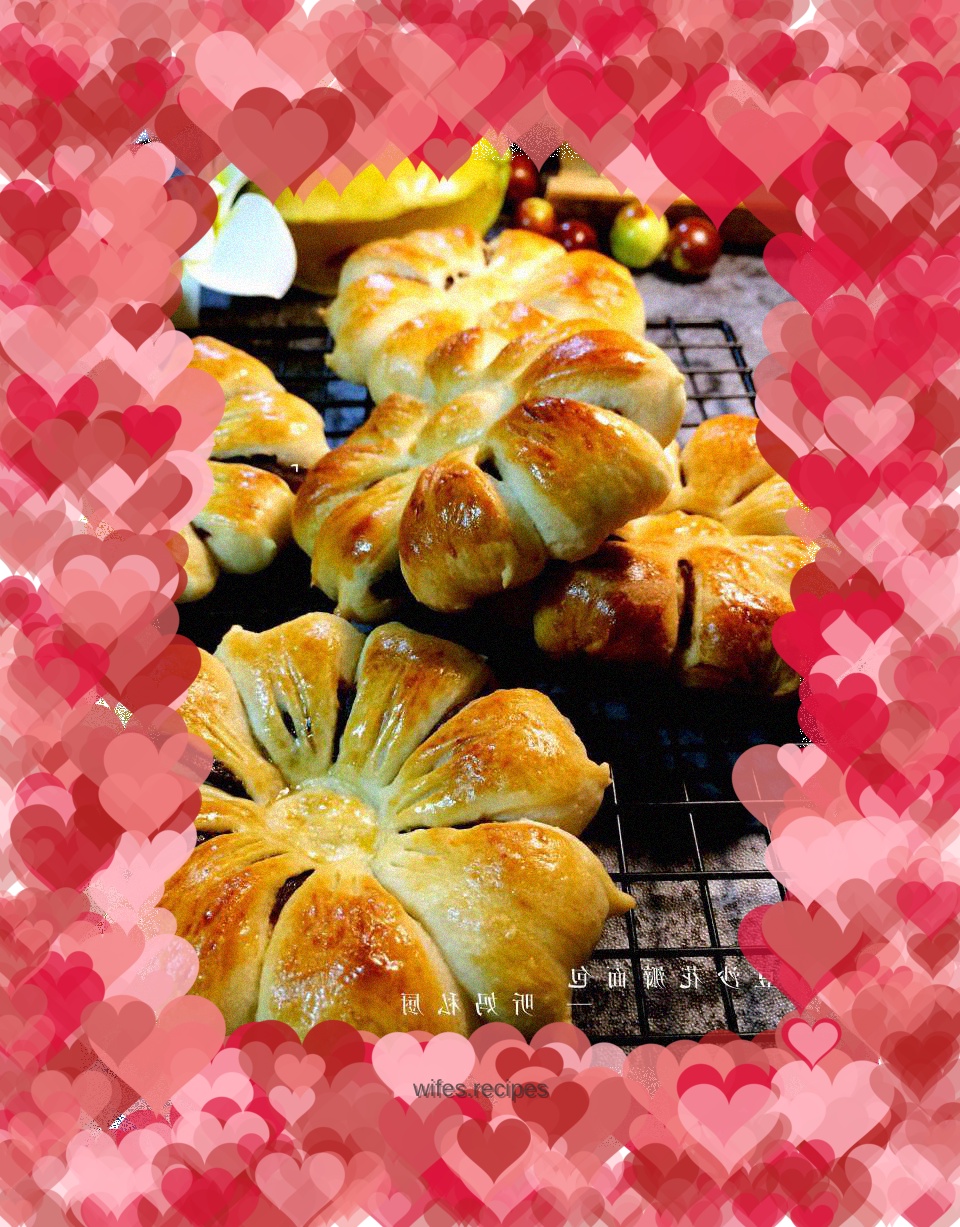 Bean Paste Petal Bread