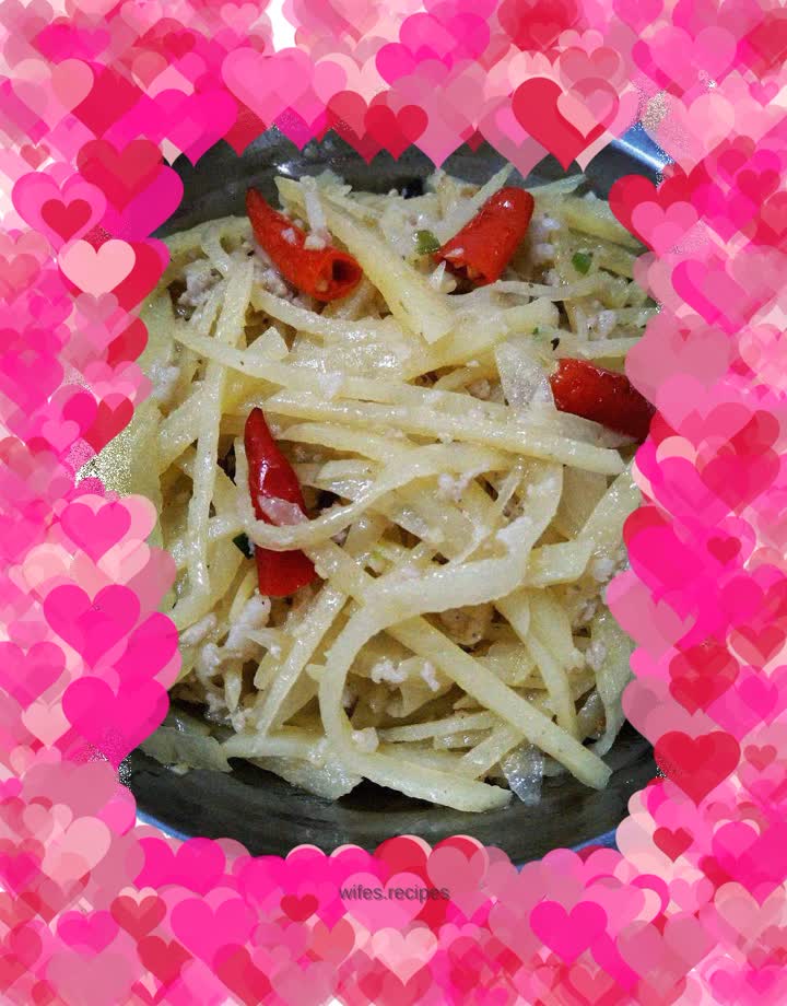 Spicy and sour minced pork and potato shreds