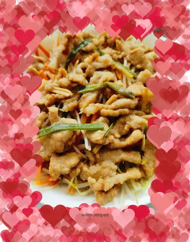 Mung bean sprouts steamed pork slices