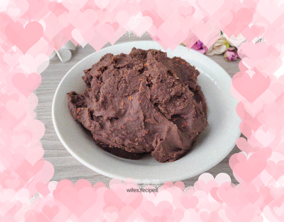 Osmanthus, walnut and jujube bean paste