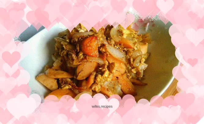 Cumin, onion, ham and egg