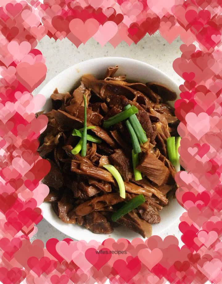 Roasted pork with dried bamboo shoots