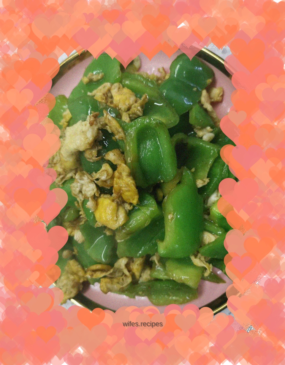 Homemade green pepper scrambled eggs