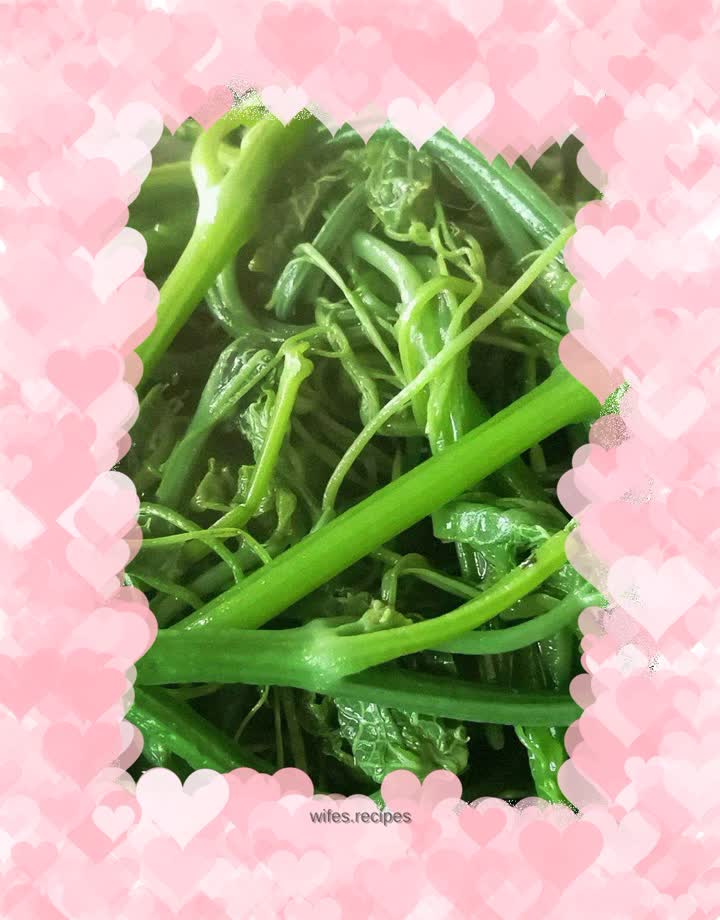 Stir-fried chayote tips