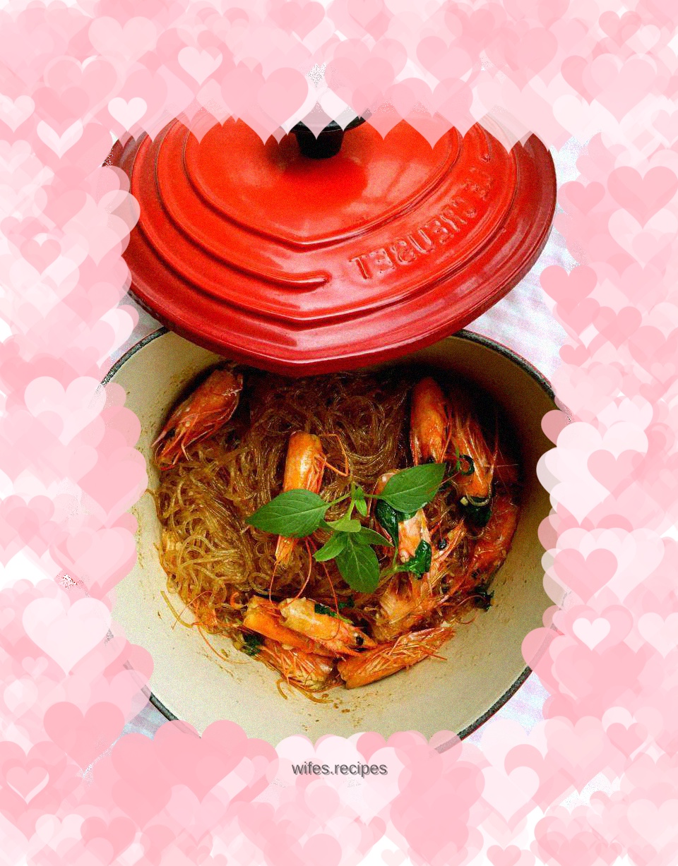 Nine-story pagoda shrimp head vermicelli clay pot