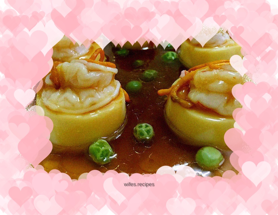 Steamed Tamago Tofu with Shrimp, Cordyceps and FlowersEdit